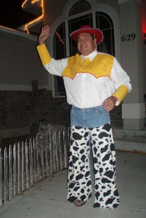 Dad in Costumes (103 pics)