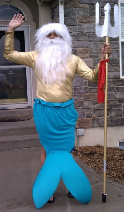 Dad in Costumes (103 pics)