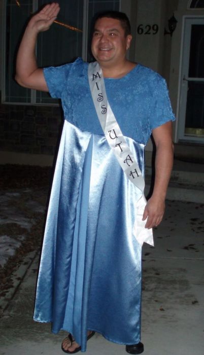 Dad in Costumes (103 pics)