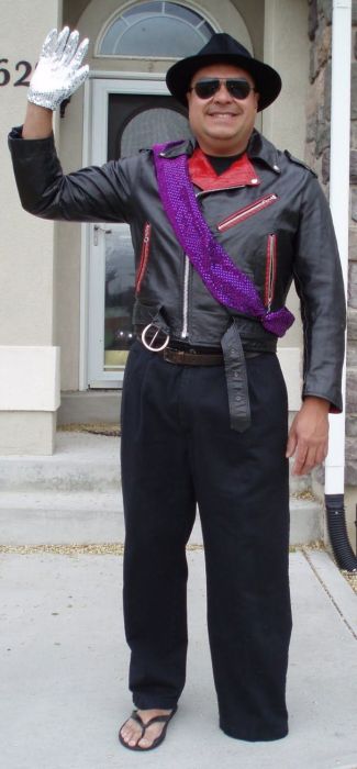 Dad in Costumes (103 pics)