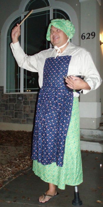 Dad in Costumes (103 pics)