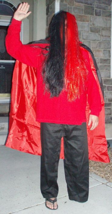 Dad in Costumes (103 pics)