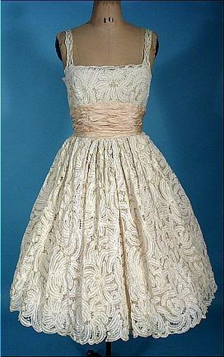 The Evolution of Wedding Dress 1870 - 1980 (39 pics)