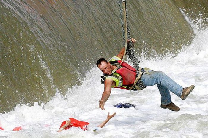 The Real Life Hero (6 pics)