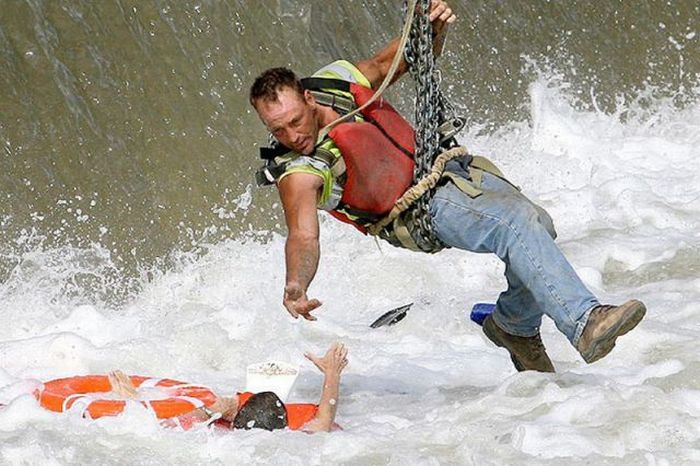 The Real Life Hero (6 pics)