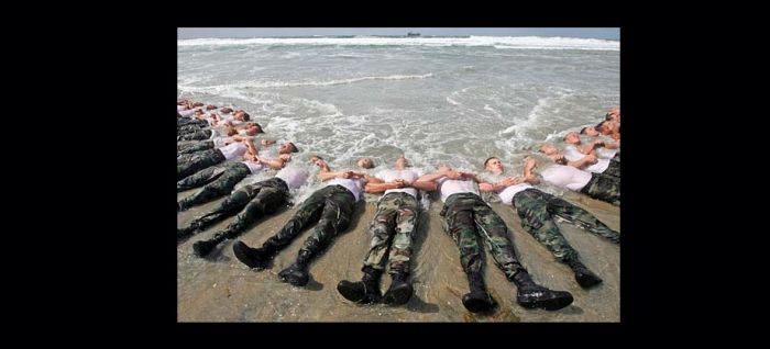 Navy SEALs Training (26 pics)