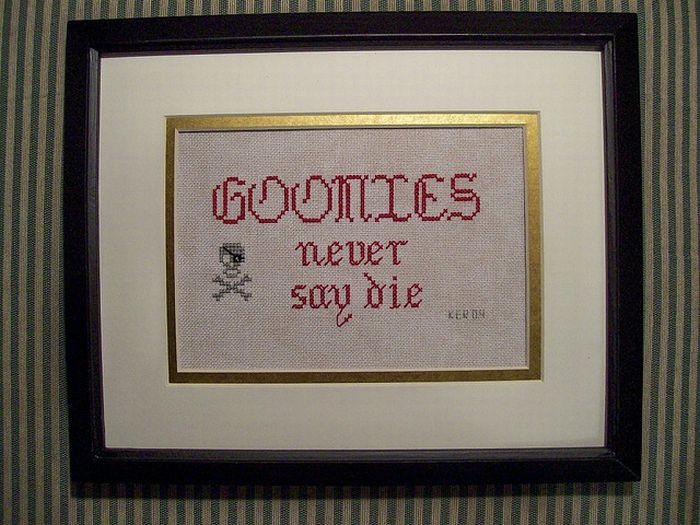 Cross Stitch for Nerds (13 pics)