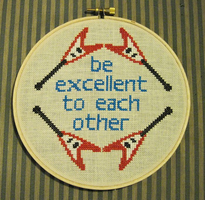 Cross Stitch for Nerds (13 pics)