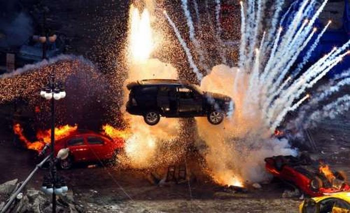 Car Explosions (20 pics)