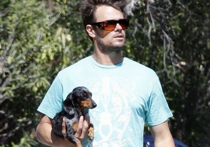 The Best Celebrity Dog Fathers (35 pics)