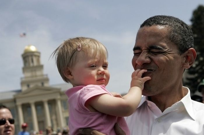 Obama with Babies (50 pics)