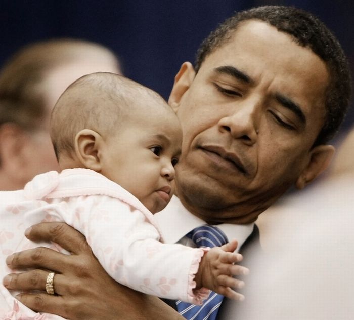 Obama with Babies (50 pics)