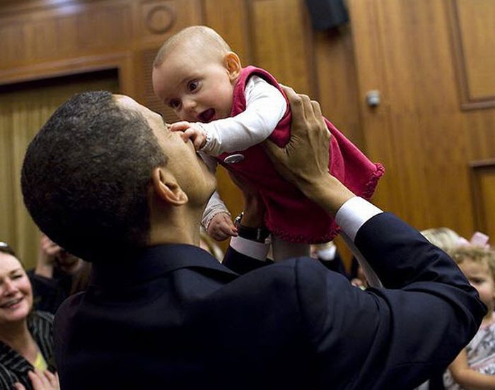 Obama with Babies (50 pics)