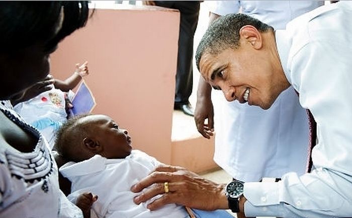 Obama with Babies (50 pics)