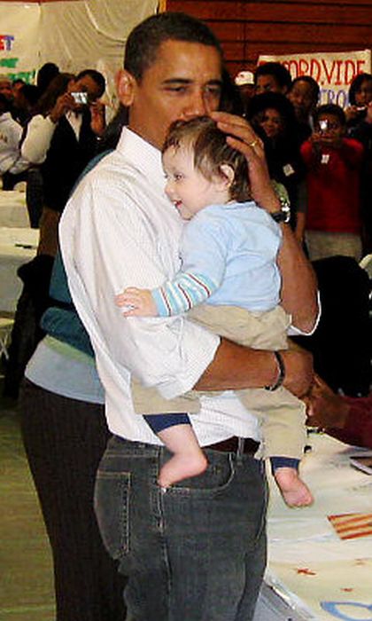 Obama with Babies (50 pics)