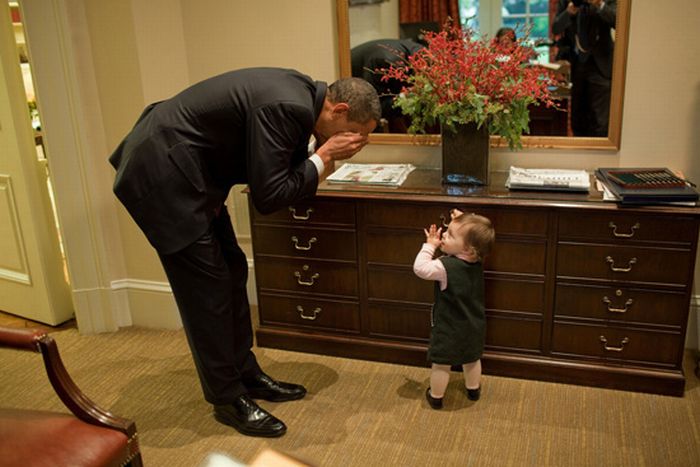 Obama with Babies (50 pics)