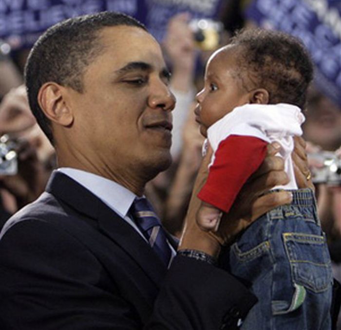 Obama with Babies (50 pics)