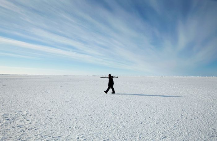 Arctic Ice Station (22 pics)