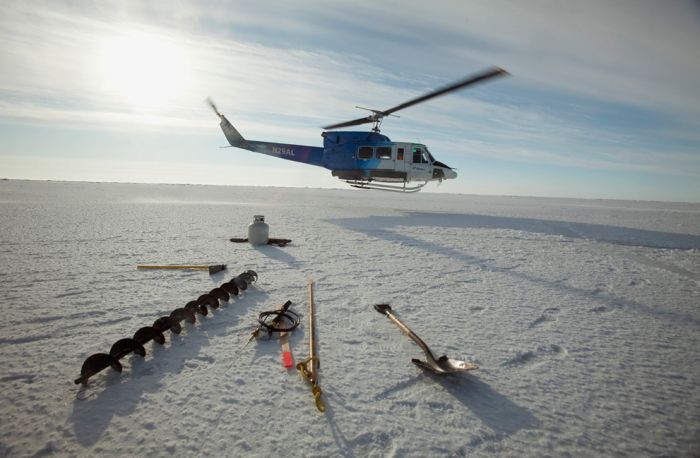 Arctic Ice Station (22 pics)