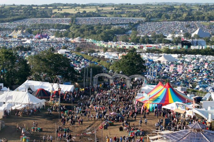 Glastonbury Festival 2011 (37 pics)