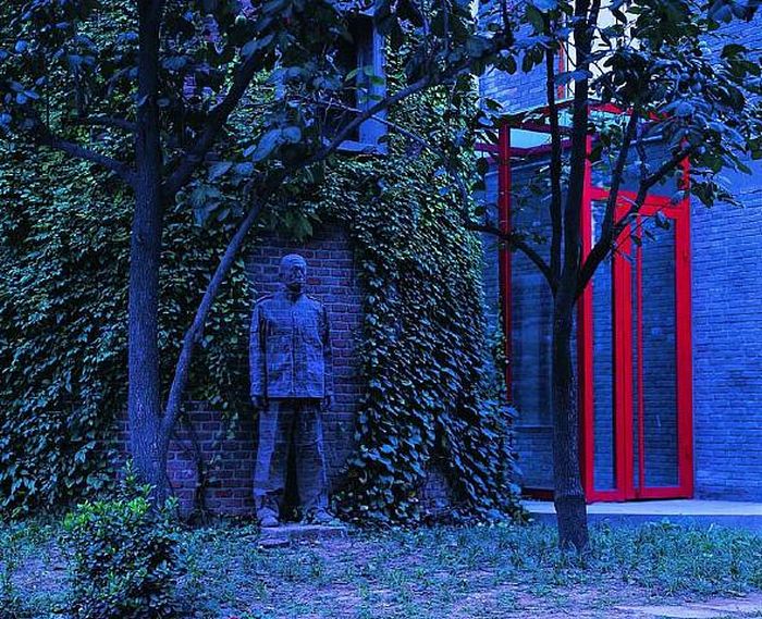 Awesome Invisible Art By Liu Bolin (61 pics)