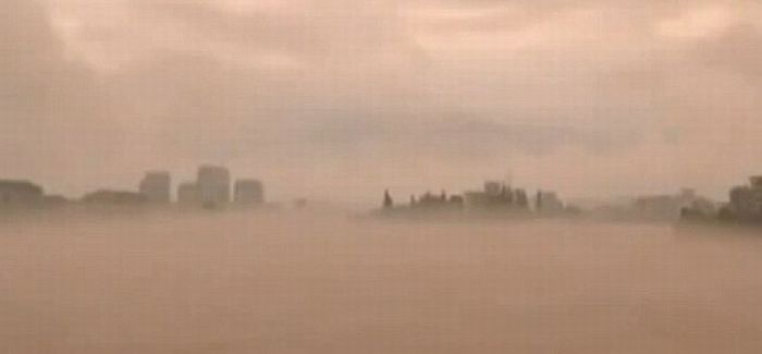Ghostly Apparition of Entire City Appears over Chinese river (4 pics + 2 videos)