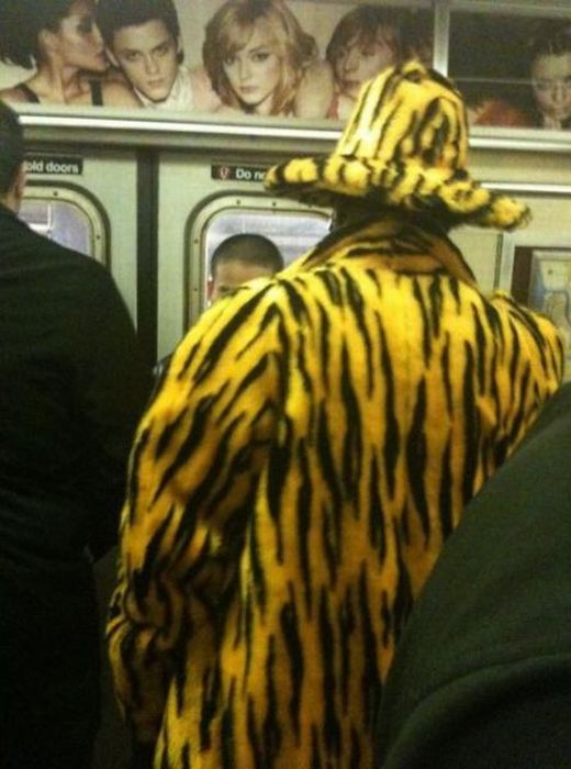 Pictures of Funny People Riding Subway (43 pics)