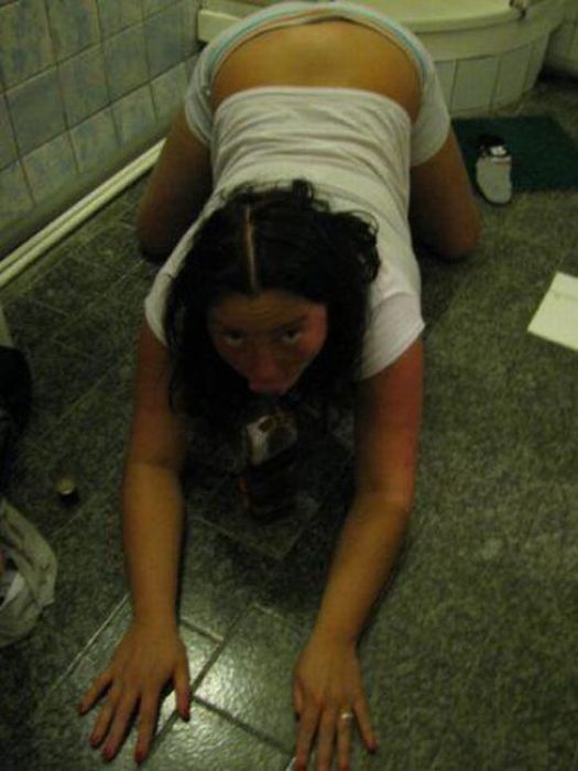 Pretty Girl with Ugly Silicone Lips (25 pics)