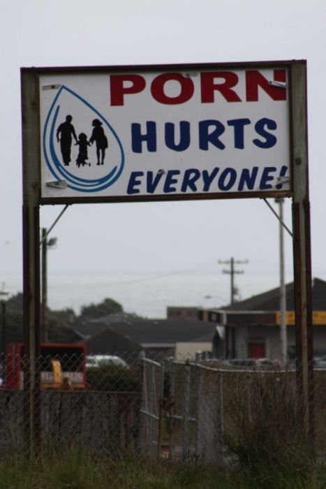 WTF Signs (20 pics)