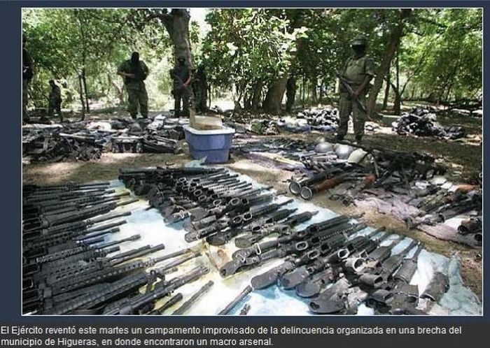 Weapons of a Mexican Drug Cartel (28 pics)