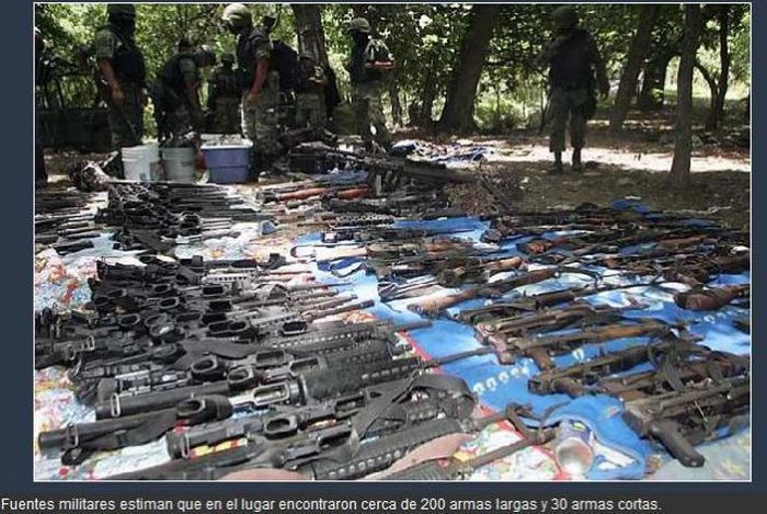 Weapons of a Mexican Drug Cartel (28 pics)