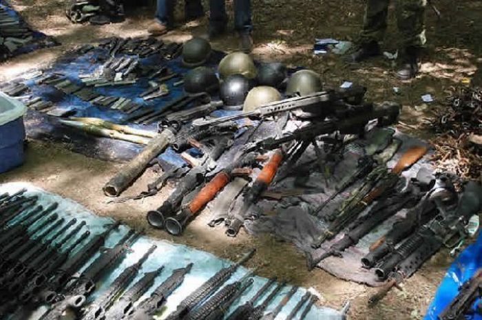 Weapons of a Mexican Drug Cartel (28 pics)