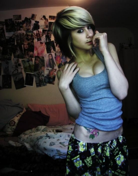 Cute Emo Girls (120 pics)