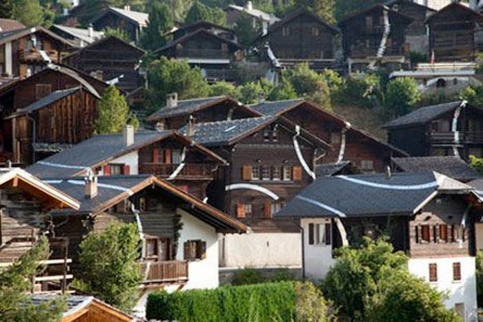 Illusion in Alps (15 pics)