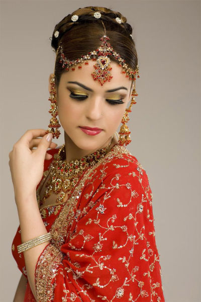 Beautiful Indian Brides (18 pics)