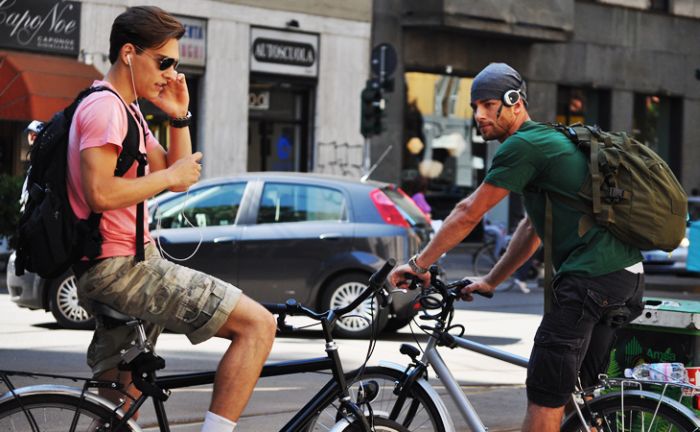 Boys on the Streets of Milan (14 pics)