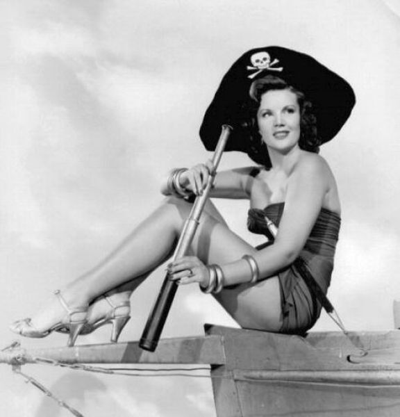 Bikinis From 1940-50's (52 pics)