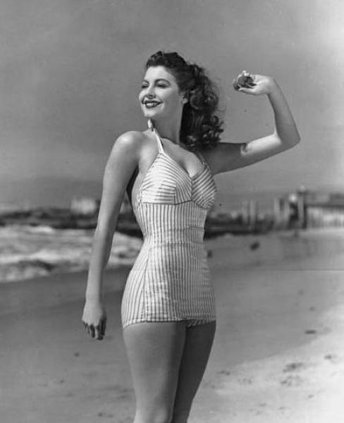 Bikinis From 1940-50's (52 pics)