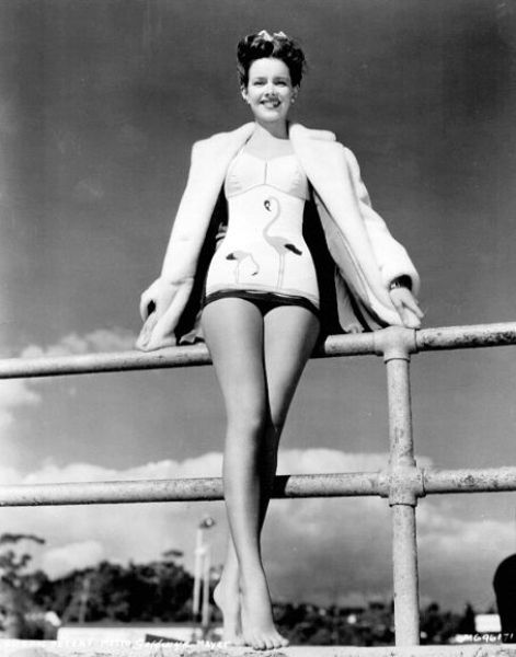 Bikinis From 1940-50's (52 pics)