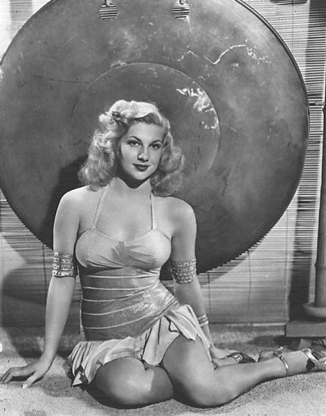 Bikinis From 1940-50's (52 pics)