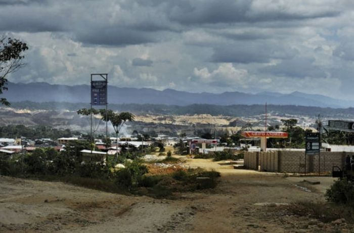 Gold Rush in Peru (22 pics)