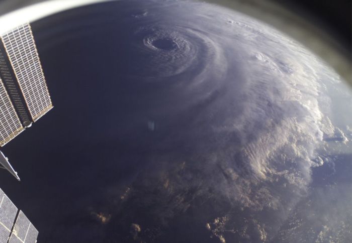 Hurricanes from Space (22 pics)