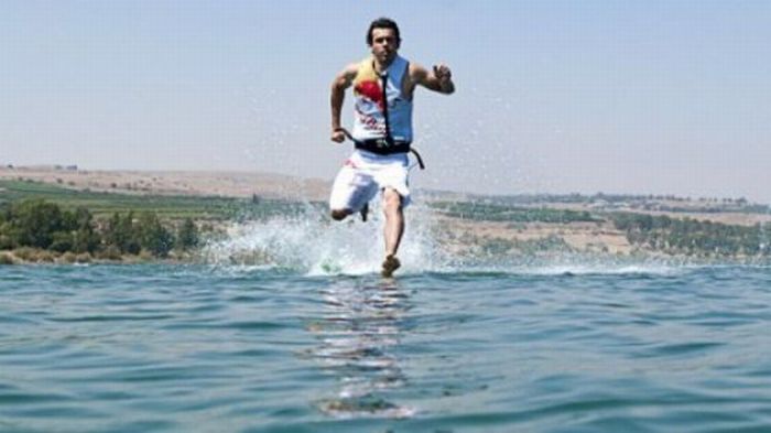Running on Water (7 pics)