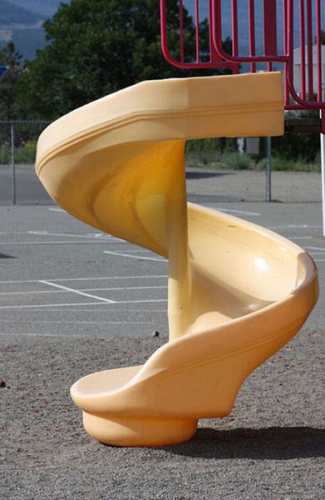Accidental Alphabetical Letters (26 pics)