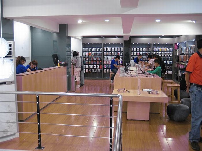 Fake Apple Store spotted in China (9 pics)