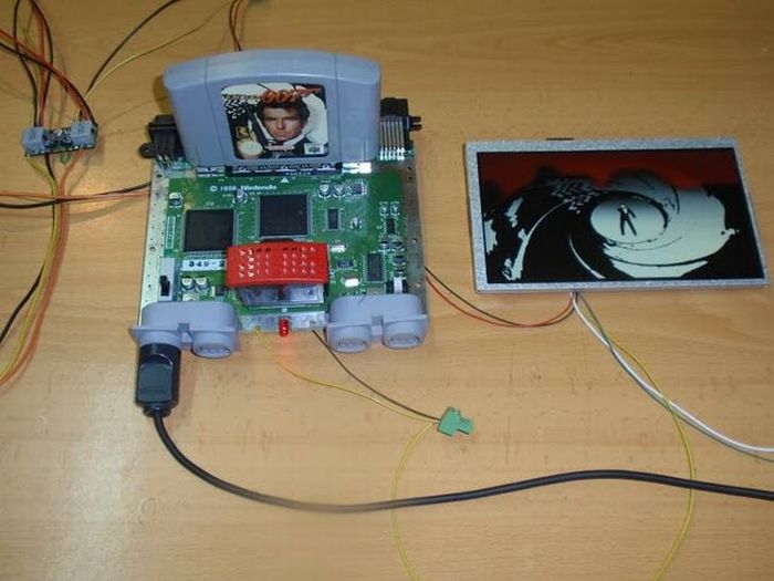 Handheld Console Made Out of an old N64 (75 pics)