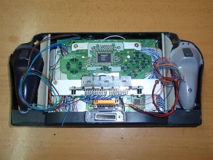 Handheld Console Made Out of an old N64 (75 pics)