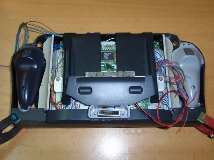 Handheld Console Made Out of an old N64 (75 pics)