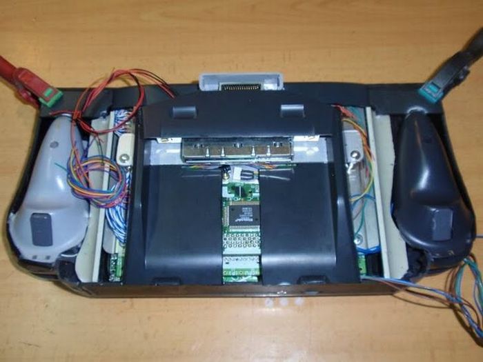 Handheld Console Made Out of an old N64 (75 pics)