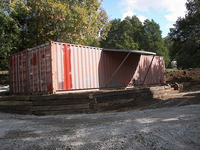 Home Built from Two Shipping Containers (134 pics)